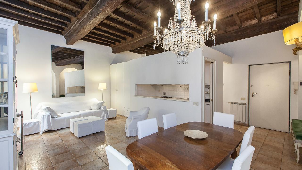 Apartment Teatro Pace
